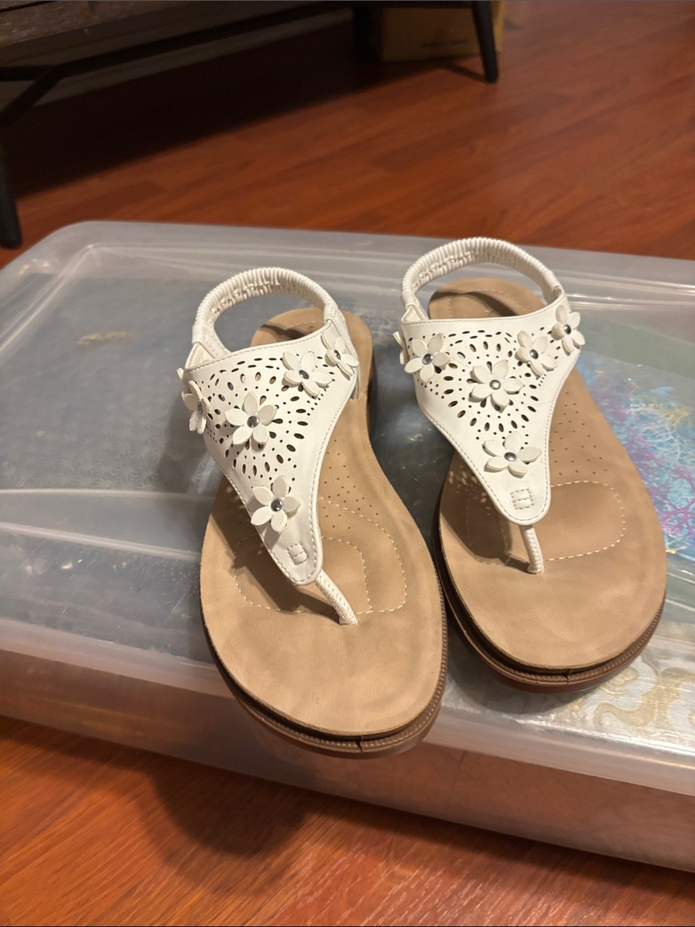 Women's White Floral Thong Sandals with Elastic Back Strap